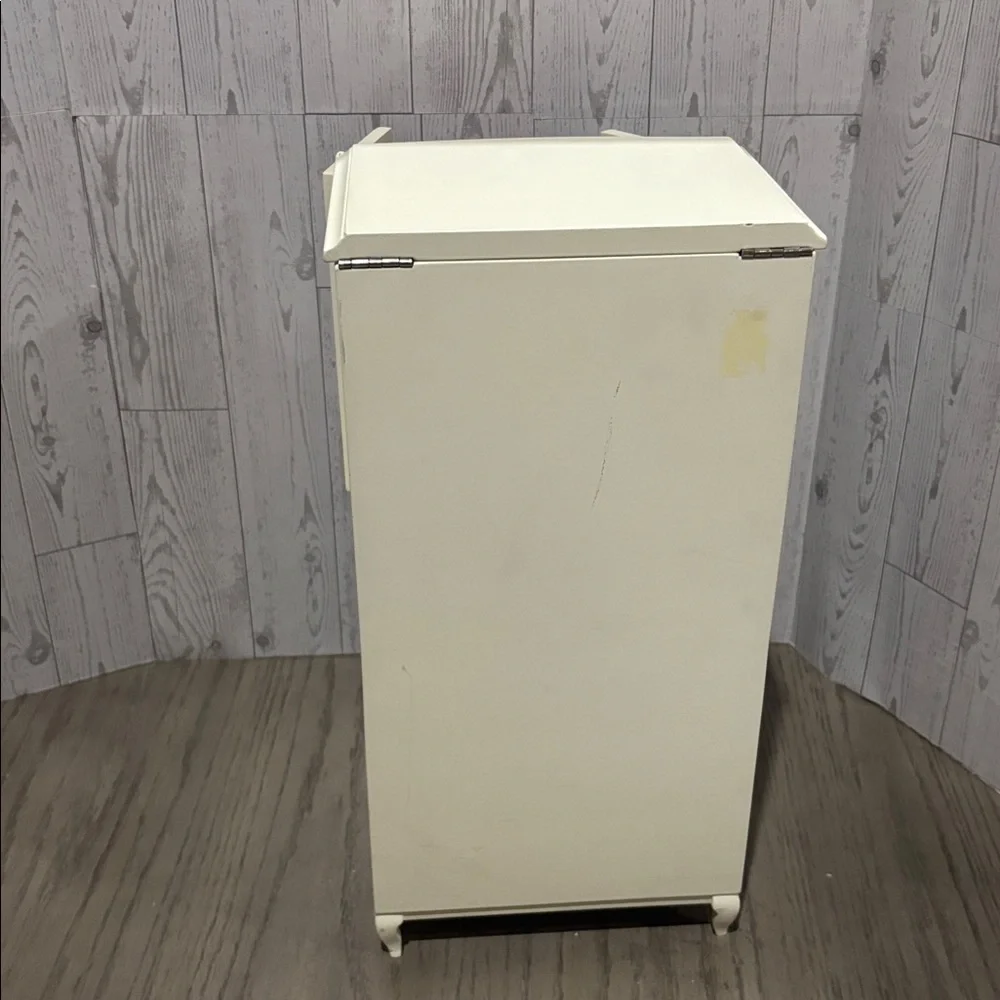 Pottery born Teen Wooden Jewelry Box Tower